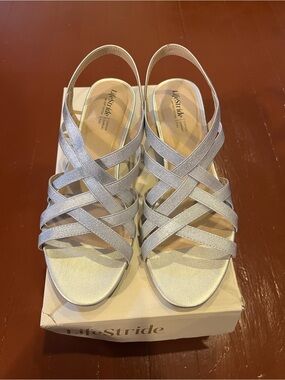 Women’s Silver Wedges